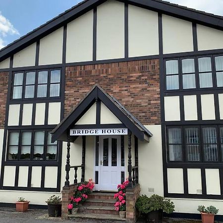 A Charming, Spacious 2 Bedroom Apartment In Lytham Lytham St Annes Exteriör bild