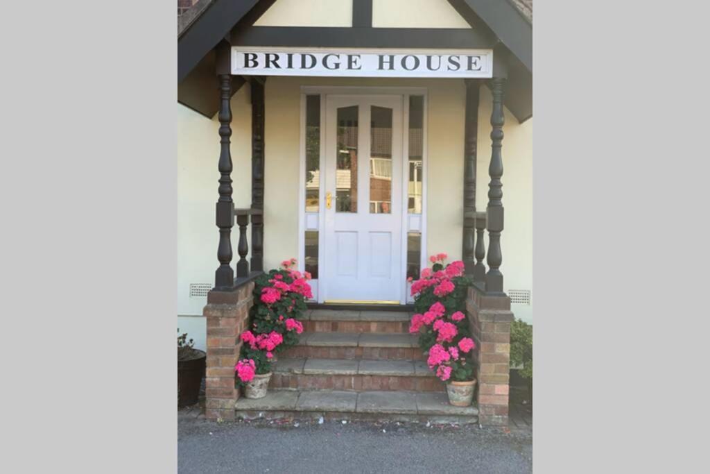 A Charming, Spacious 2 Bedroom Apartment In Lytham Lytham St Annes Exteriör bild