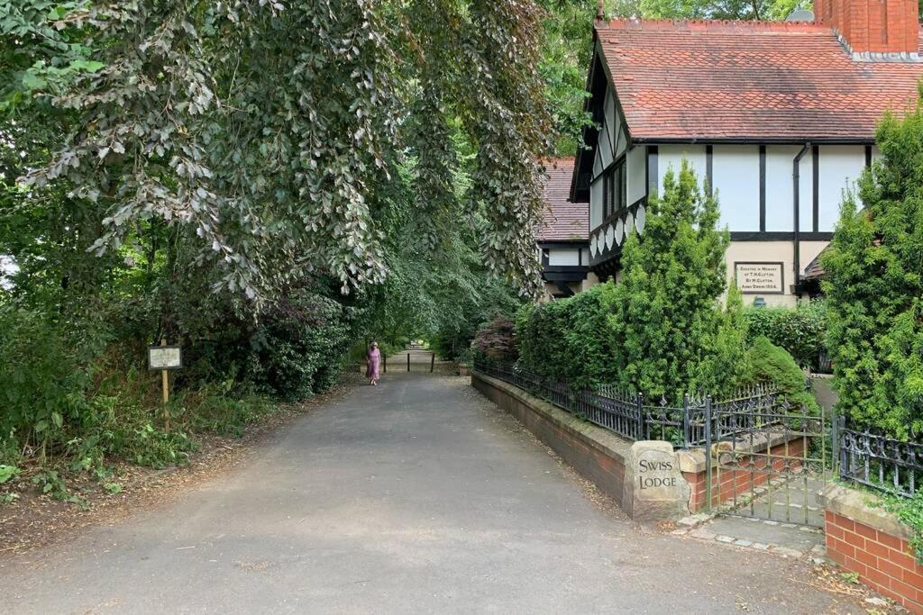 A Charming, Spacious 2 Bedroom Apartment In Lytham Lytham St Annes Exteriör bild