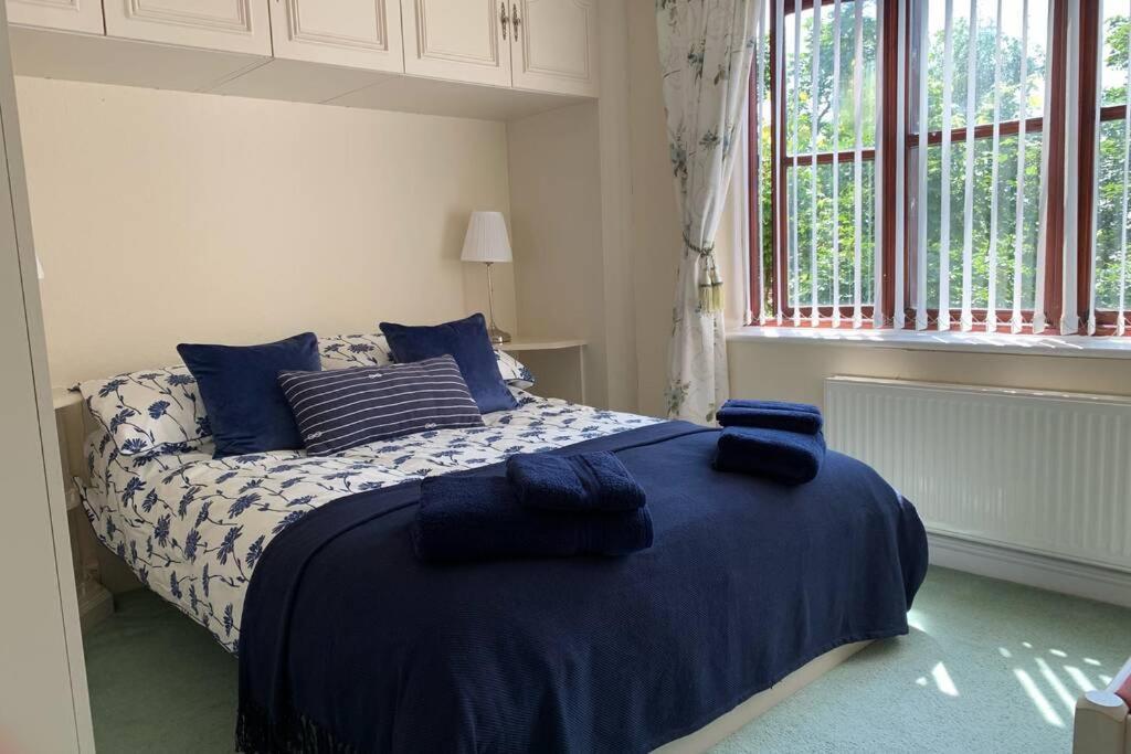 A Charming, Spacious 2 Bedroom Apartment In Lytham Lytham St Annes Exteriör bild