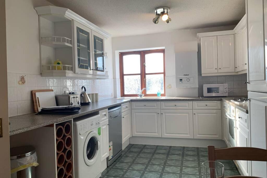 A Charming, Spacious 2 Bedroom Apartment In Lytham Lytham St Annes Exteriör bild